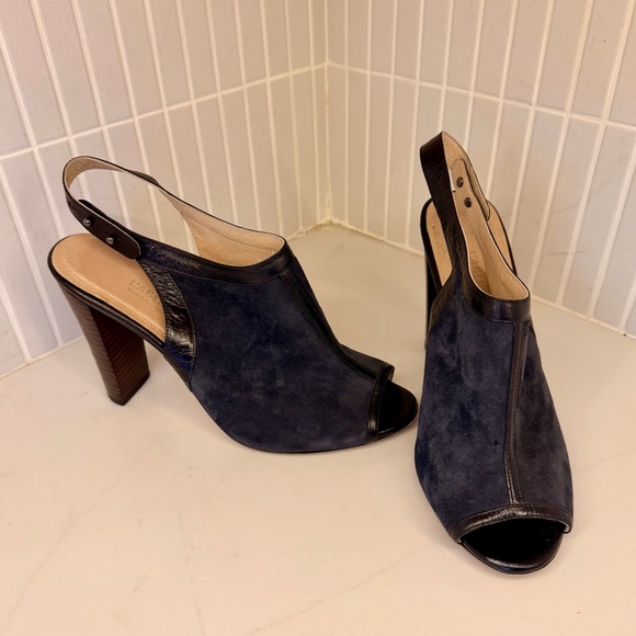 L'AGENCE Navy/Leather Peep-Toe Slingback Heels. Size 8.5
